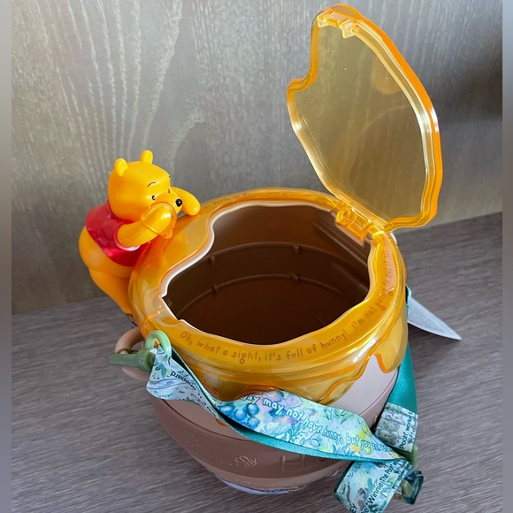 Tokyo Disneyland Resort Winnie the Pooh Popcorn Bucket - Picture 3 of 3